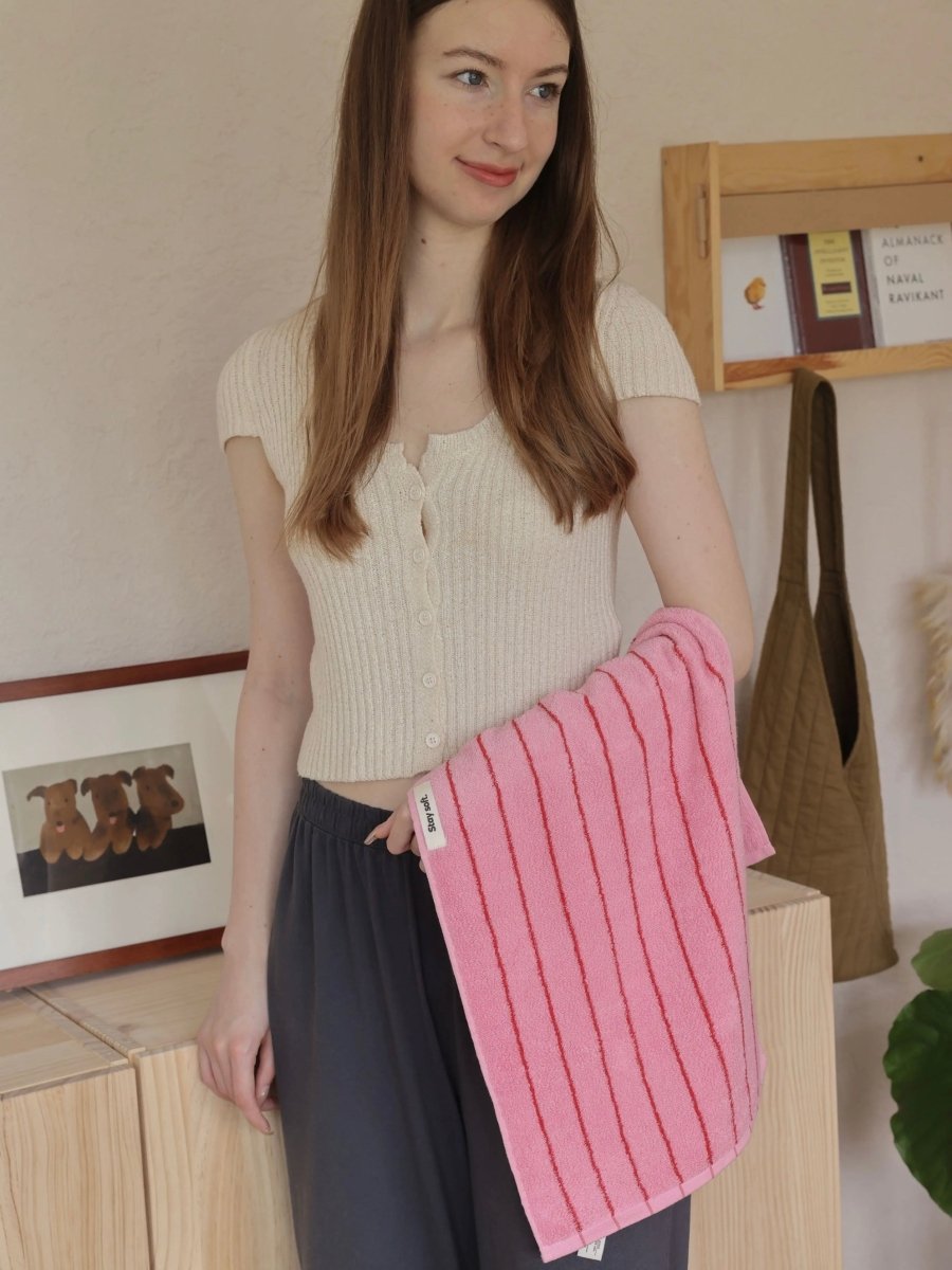 Retro Whimsical Pink Stripe Bath Towel — 100% Long-Staple Cotton, Soft, Plush & Absorbent-3